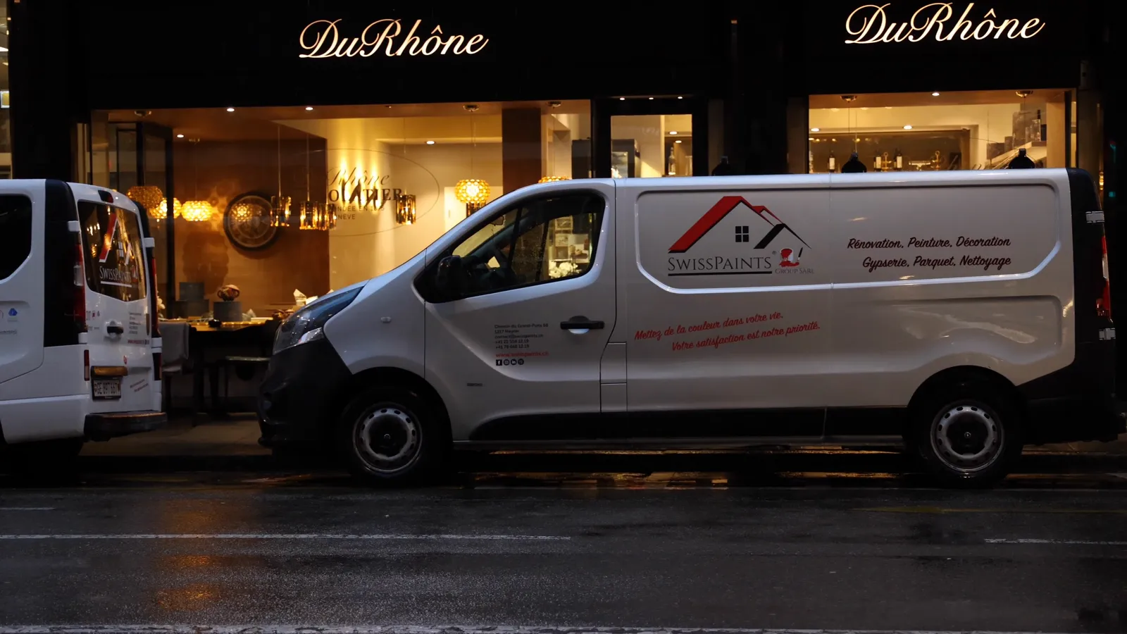Le véhicule SwissPaints dans une rue de Genève